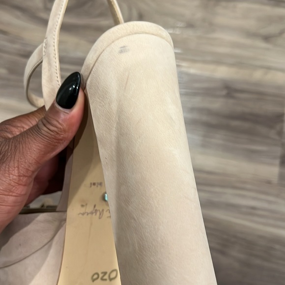 Venita Aspen for Gianni Bini - Suede Tan Platform Sandals - Picture 12 of 16